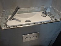 WC suspendu Geberit avec lave-mains intégré WiCi Next - Monsieur L (54) - 2 sur 2